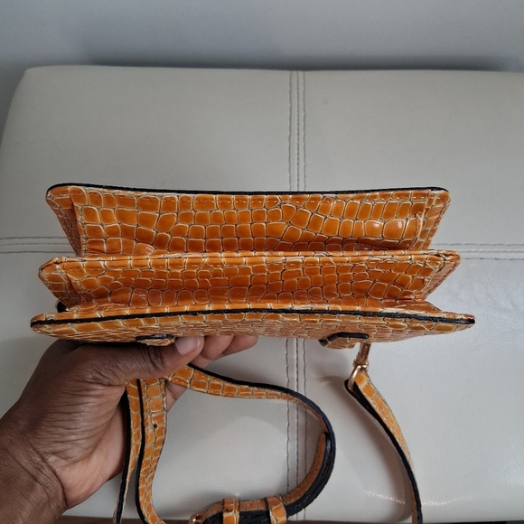 Marge Sherwood Patent Leather Satchel Yellow Bag Purse - Picture 7 of 12